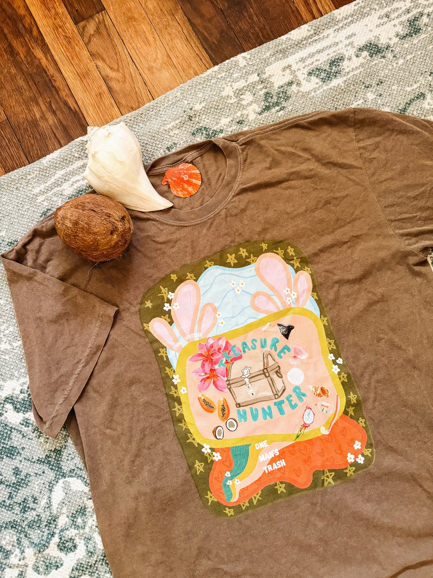 treasure hunter unisex tee